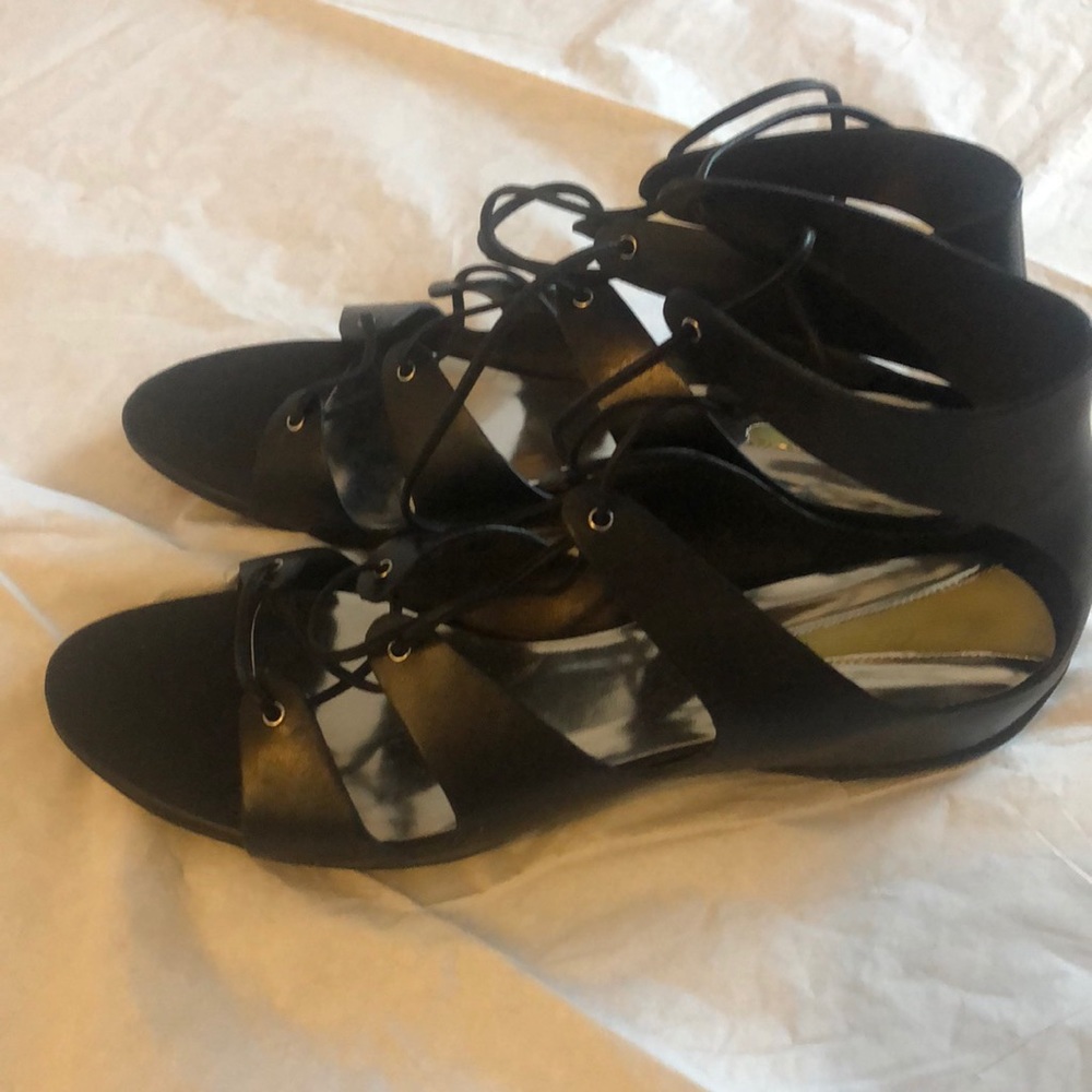 Kenneth Cole Women’s sandal